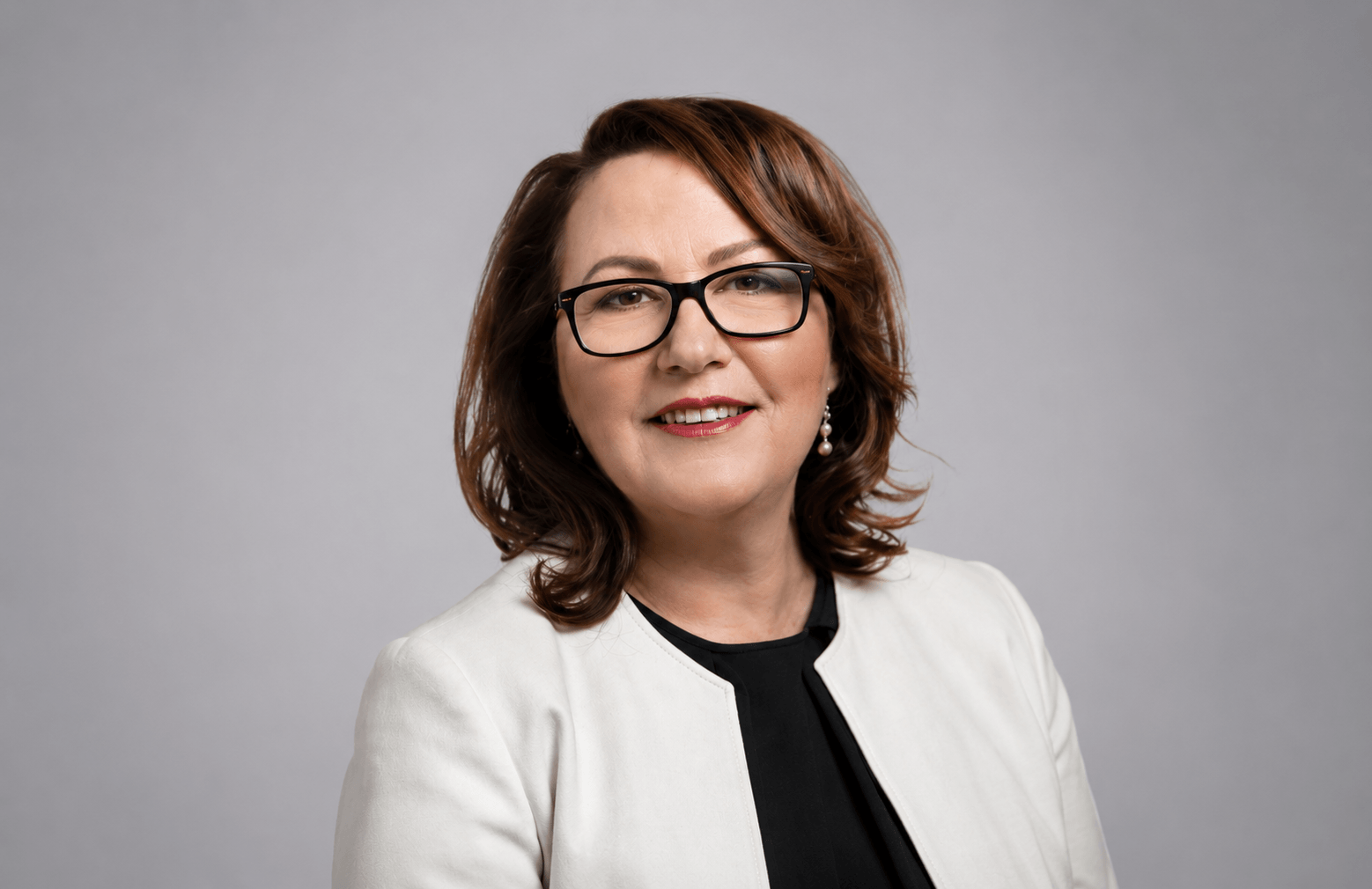 Dr Lyndal